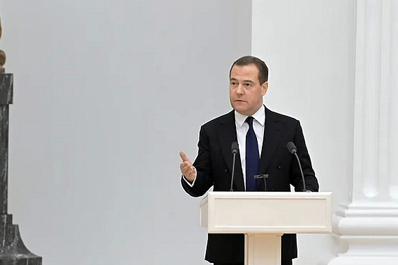 Заместитель председателя Совета безопасности РФ Дмитрий Медведев дал большое интервью «РИА Новости» и RT