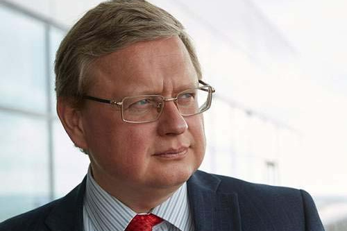 Михаил Делягин о том, что здоровая рука без здорового тела погоды не сделает