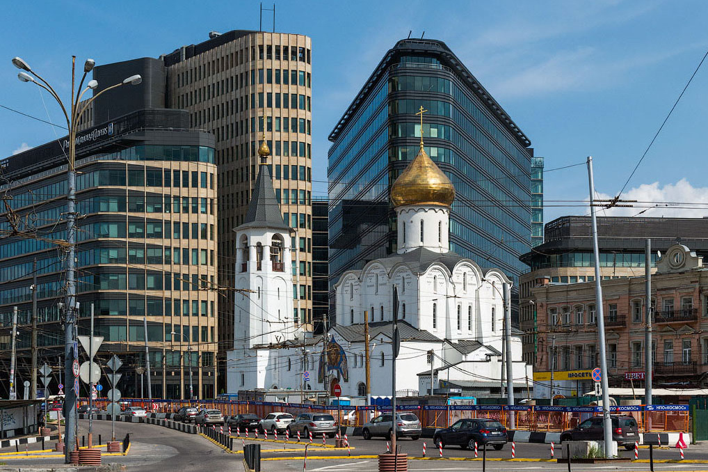 Москва: историческое наследие и «недружественная застройка»