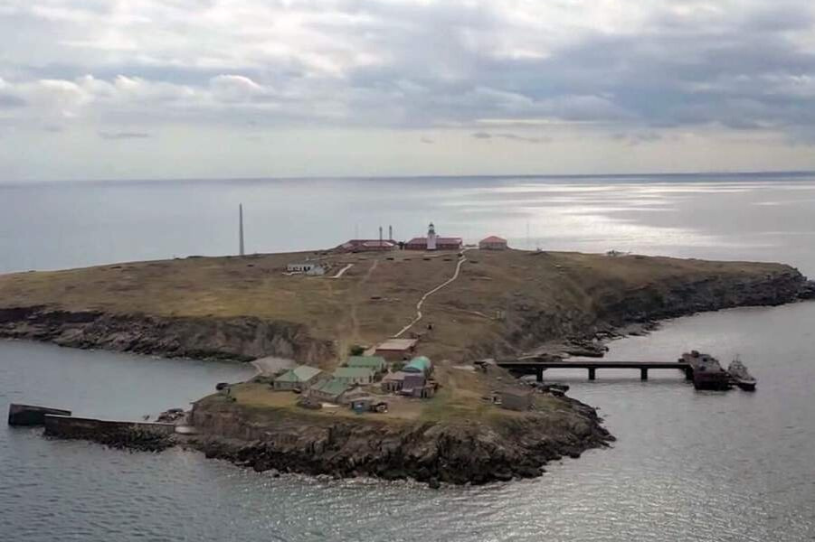 Александр Широкорад: Зачем сдали остров Змеиный?