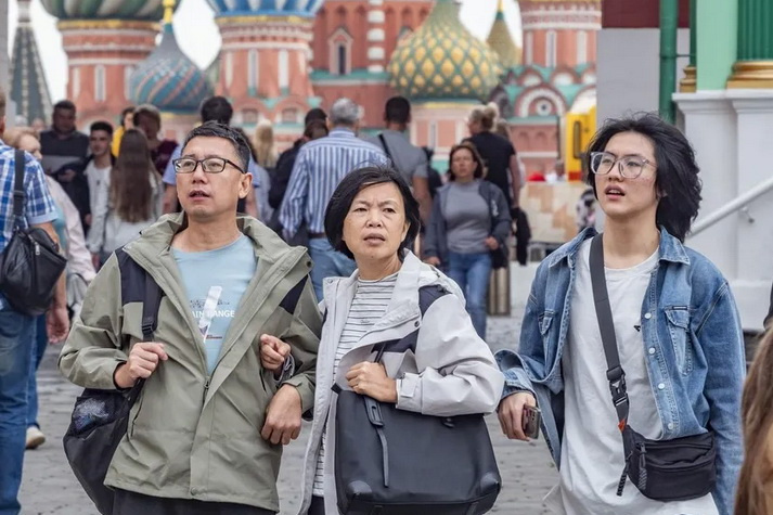 Президент подписал указ о безвизовом въезде для граждан КНР