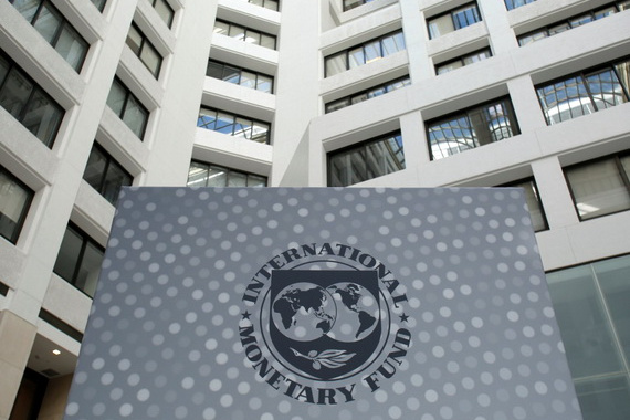 МВФ улучшил прогноз экономики России на два года