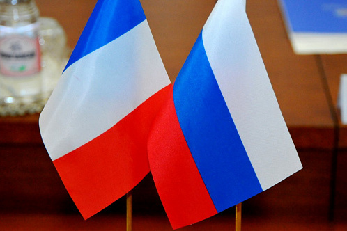 Телефонный разговор президентов России и Франции
